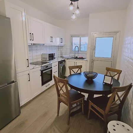 Sky Apartamento Limassol